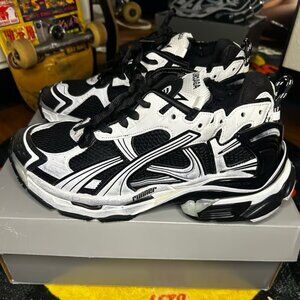 Balenciaga Runners black/white (size 12)